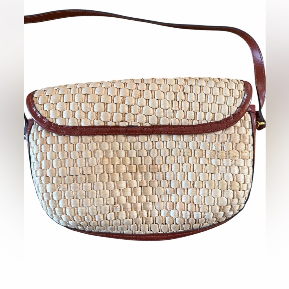 Chic Cream and Brown Crossbody Bag - Picture 3 of 3